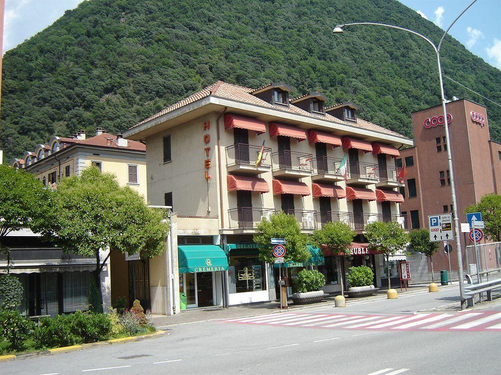 Hotel Meublè Moderno Laveno-Mombello Exterior foto
